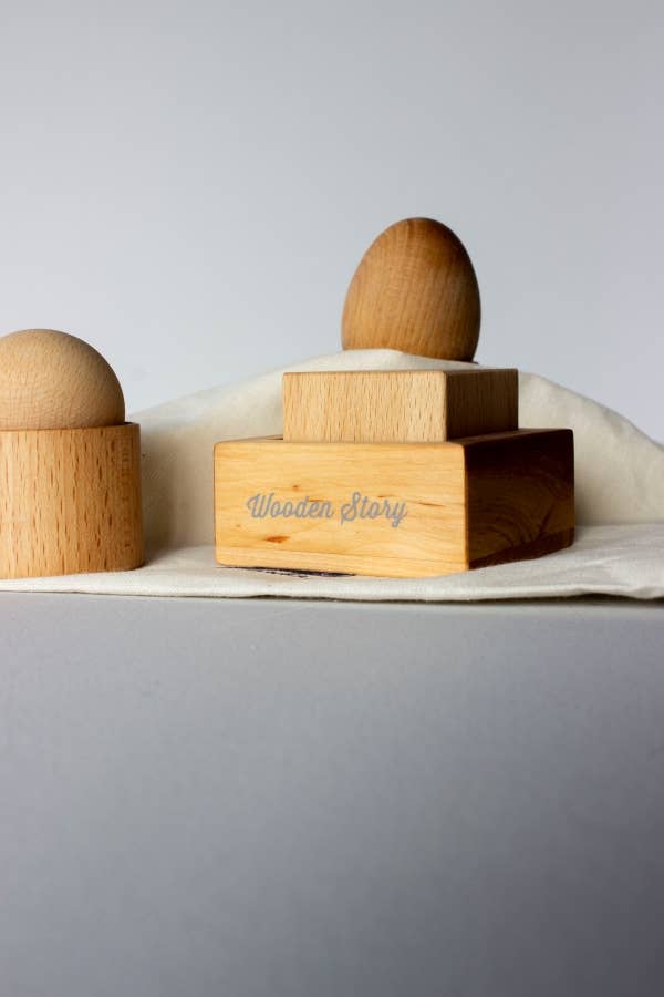 Wooden Story Montessori-Set: Ei, Ball und Becher